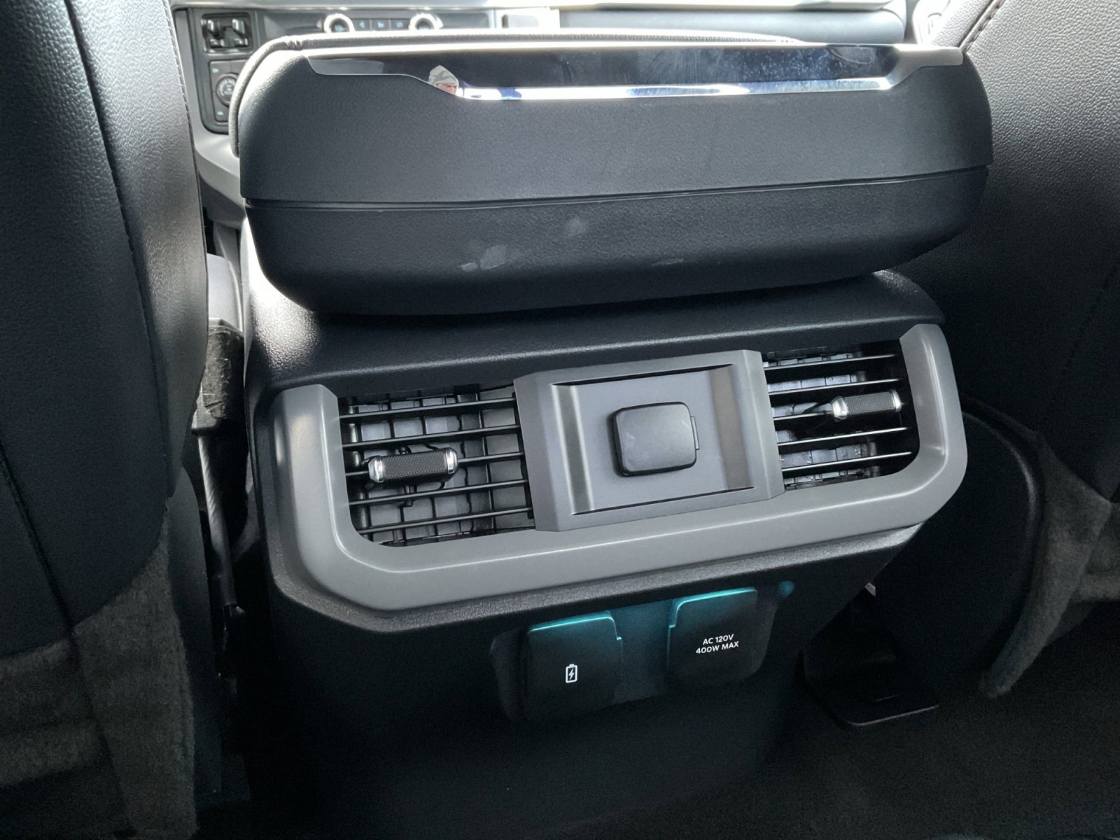 Used 2024 Ford F150 Lariat w/ Tow/Haul Package image 17