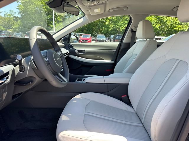 Used 2026 Hyundai Sonata SEL FWD image 13