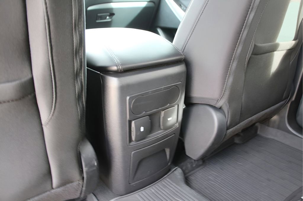 Used 2023 Ford Explorer XLT image 27