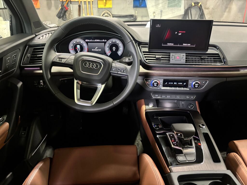 Used 2025 Audi Q5 2.0T Premium Plus image 2
