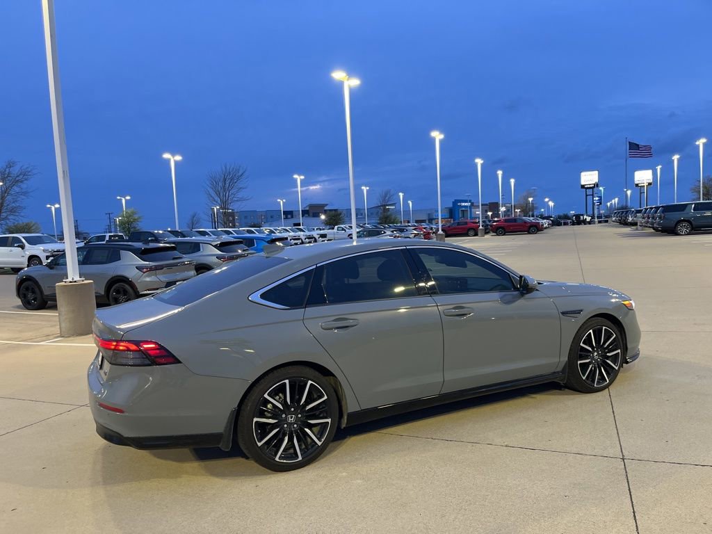 Used 2025 Honda Accord Touring image 5