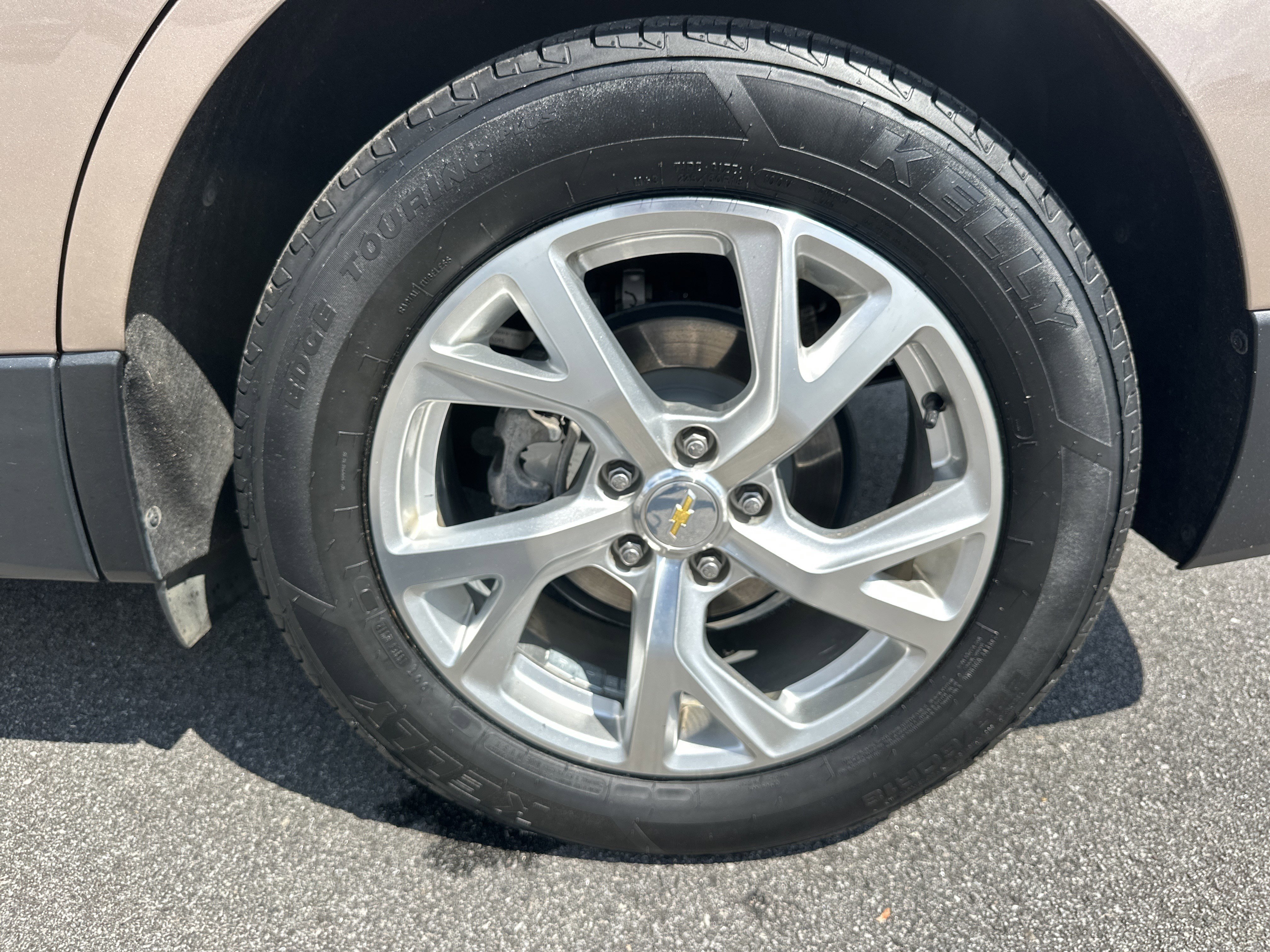 Used 2019 Chevrolet Equinox LT w/ Sun & Navigation Package image 21