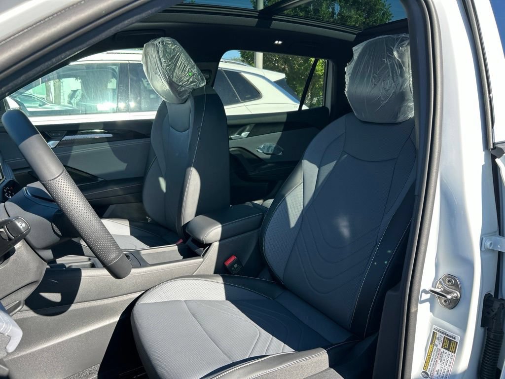 New 2026 Volkswagen Tiguan SE R-Line FWD image 21
