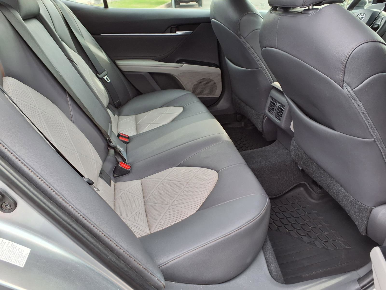 Used 2018 Toyota Camry XLE w/ Audio Package image 13