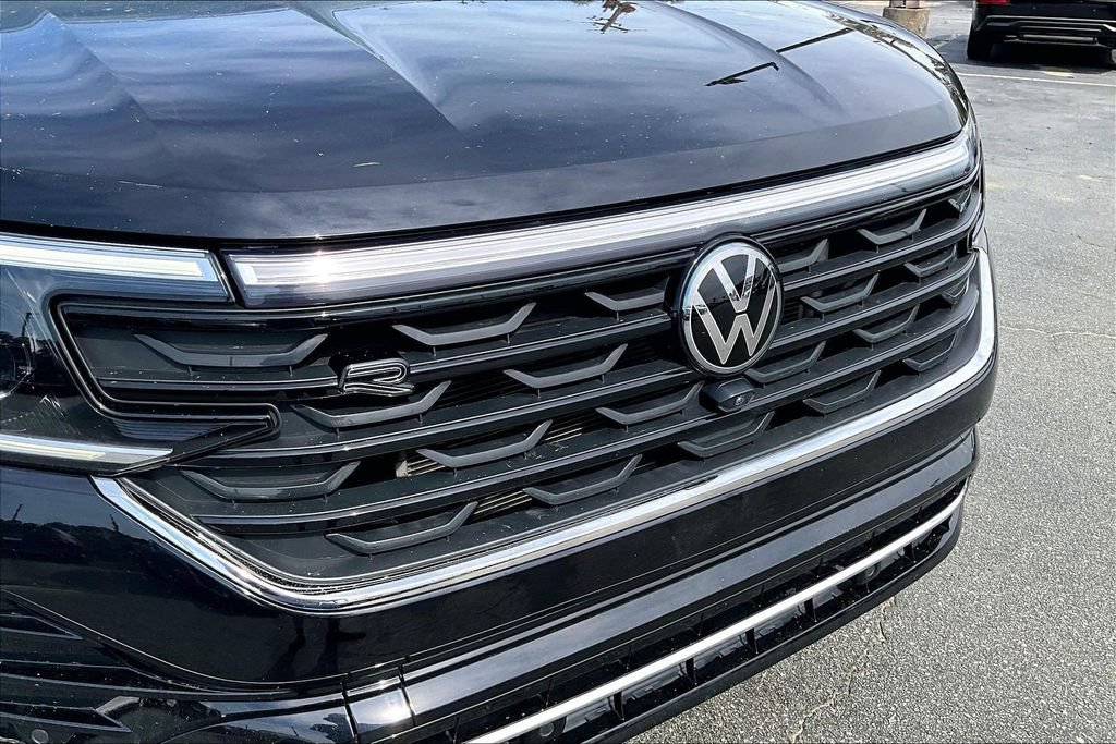 Used 2024 Volkswagen Atlas SEL Premium R-Line AWD/4WD image 34