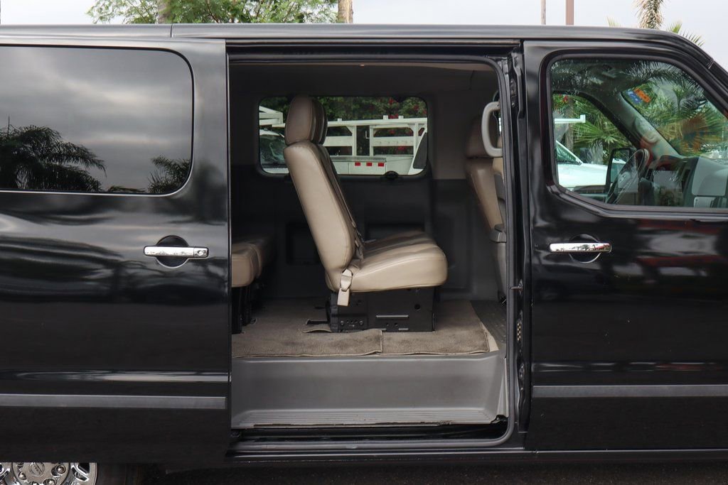 Used 2020 Nissan NV 3500 SL image 11