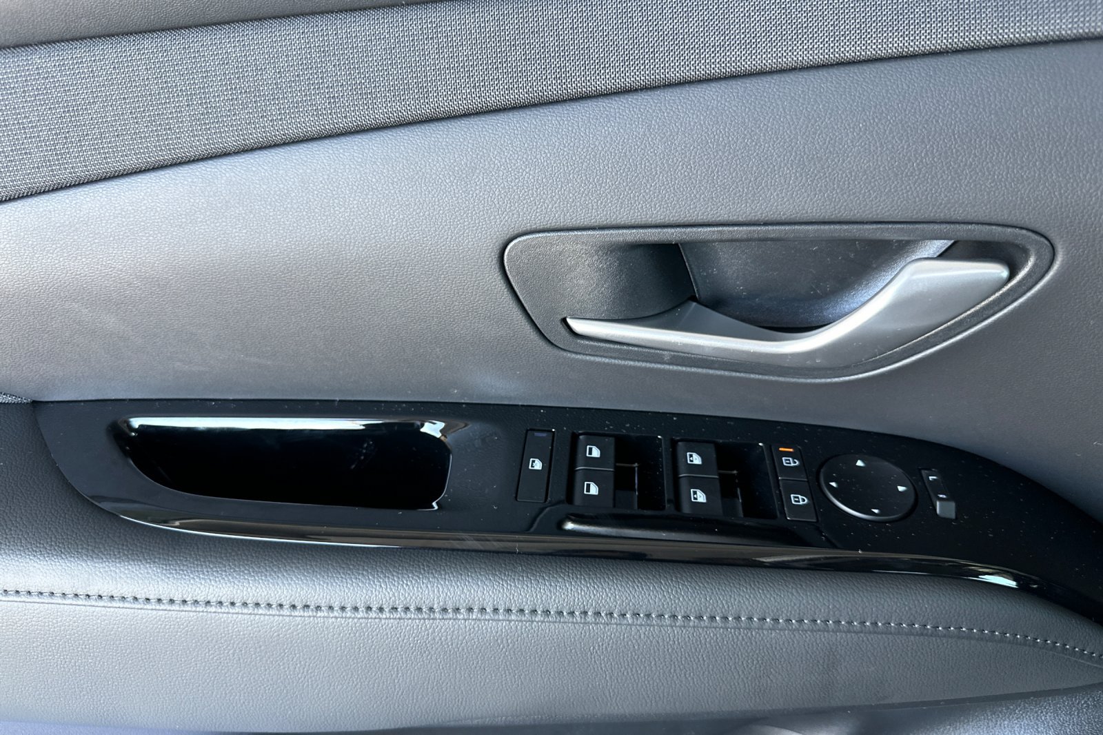 New 2025 Hyundai Tucson Limited AWD/4WD image 11