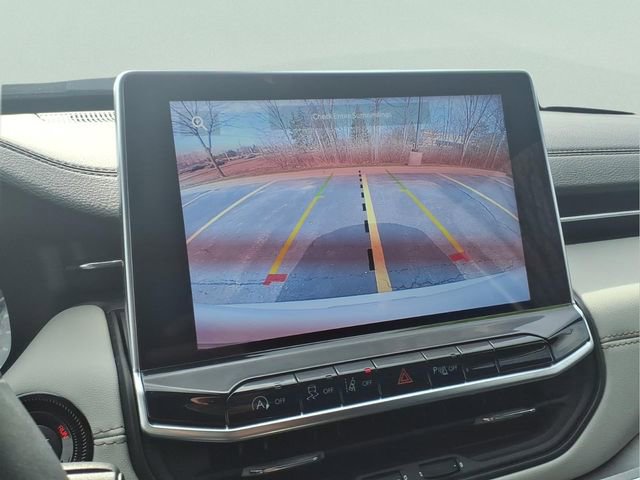 Used 2024 Jeep Compass Limited image 23