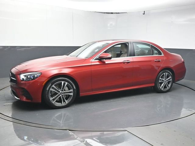 Used 2021 Mercedes-Benz E 350 4MATIC Sedan image 4