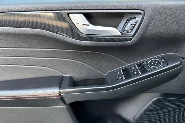 Used 2023 Ford Escape ST-Line image 13