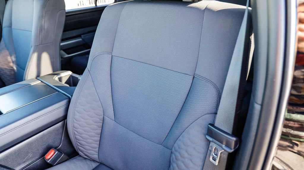 Used 2025 Toyota Sequoia SR5 image 31