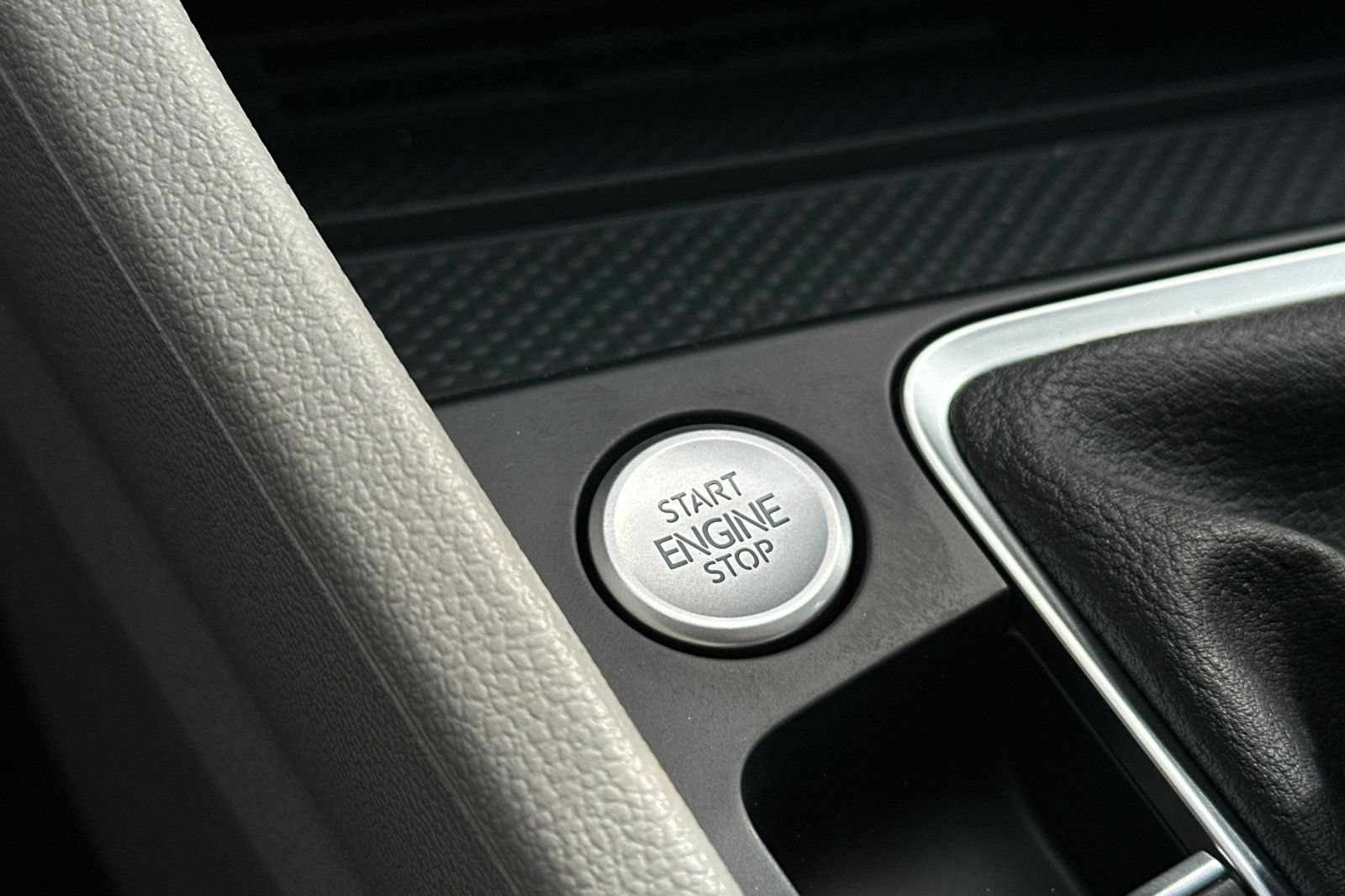 New 2026 Volkswagen Jetta SE FWD image 21