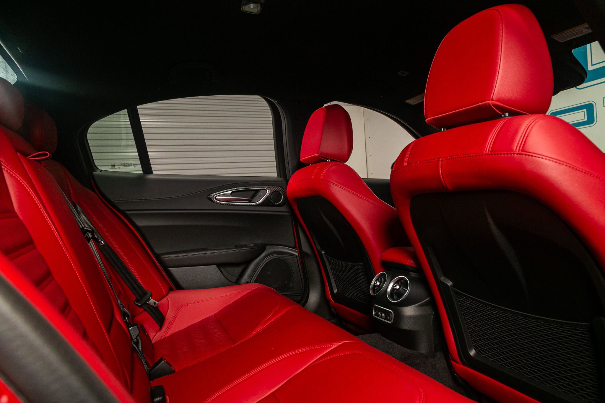 Used 2024 Alfa Romeo Giulia Quadrifoglio image 10