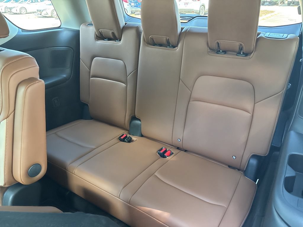 New 2026 Nissan Pathfinder Platinum AWD/4WD image 13