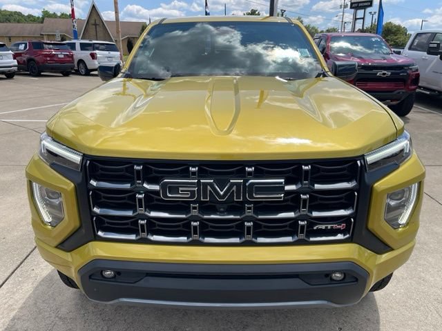 Used 2023 GMC Canyon AT4 w/ Technology Package AWD/4WD image 5