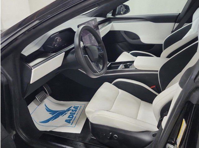 Used 2025 Tesla Model S Plaid image 3