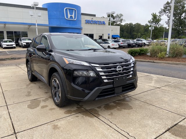 Used 2024 Nissan Rogue SV FWD image 2