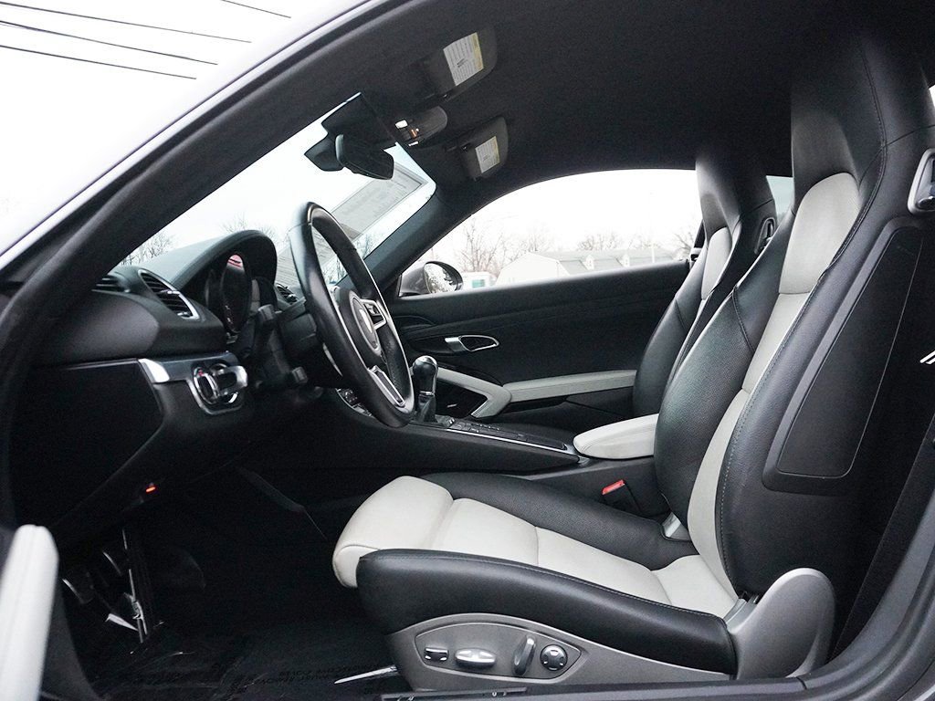 Used 2019 Porsche 718 Cayman S image 31