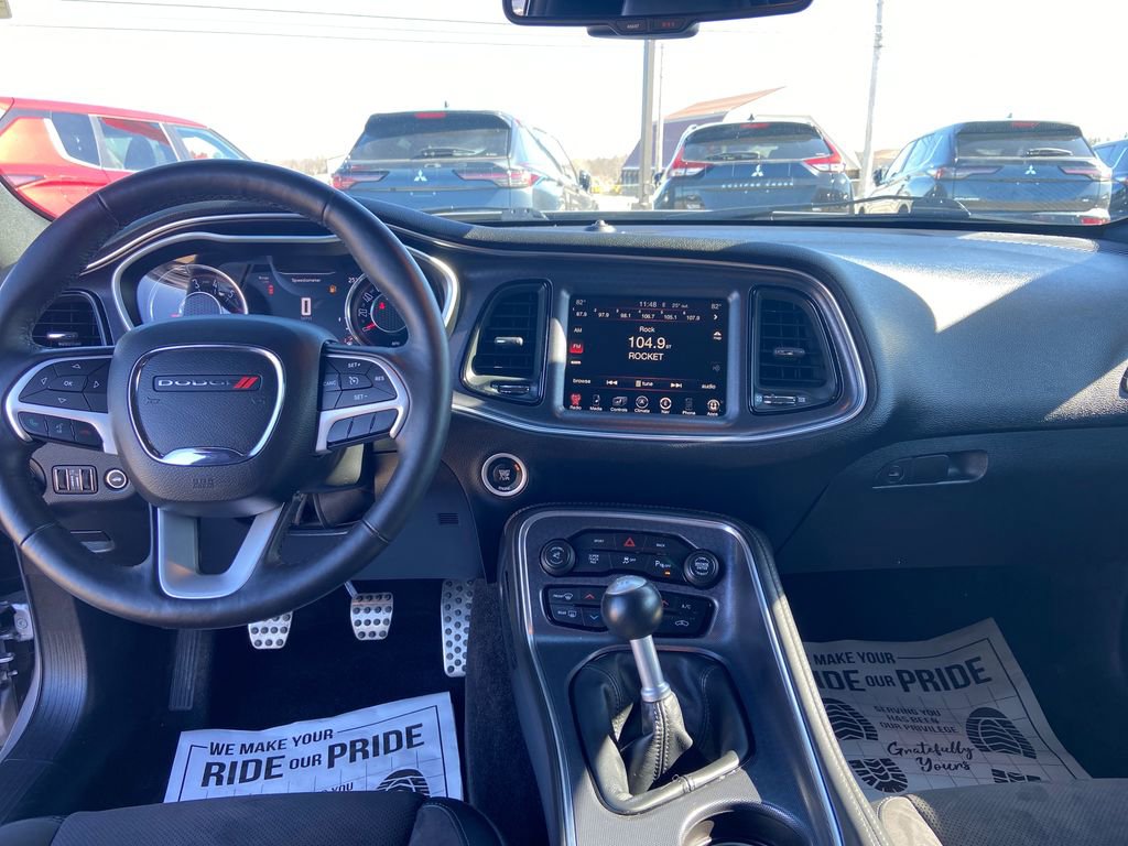 Used 2015 Dodge Challenger R/T Plus image 18