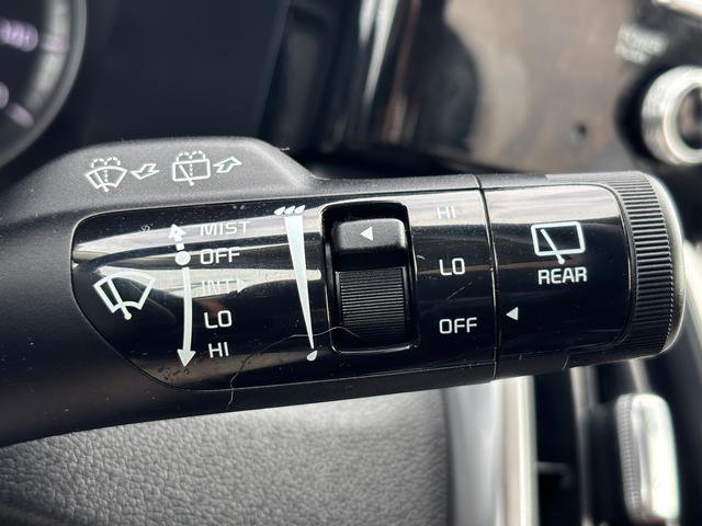 Certified 2023 Kia Sorento LX image 31