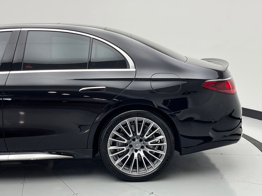 Used 2025 Mercedes-Benz E 53 AMG e 4MATIC Sedan image 53