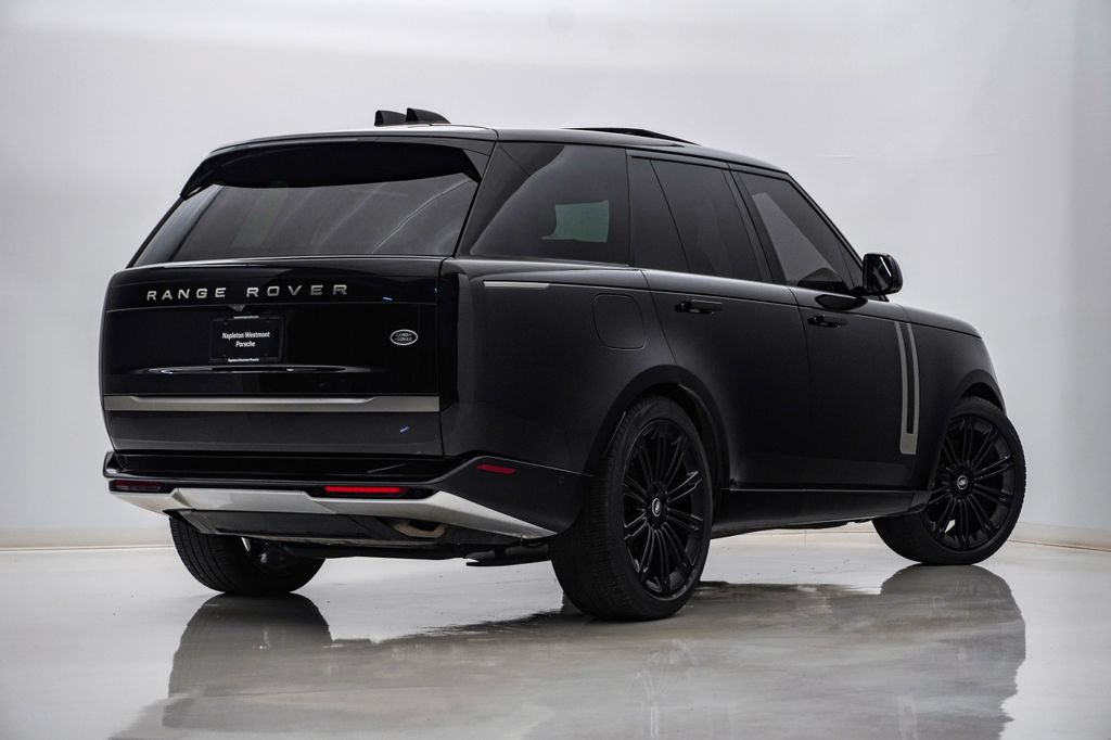 Used 2023 Land Rover Range Rover SE AWD/4WD image 9