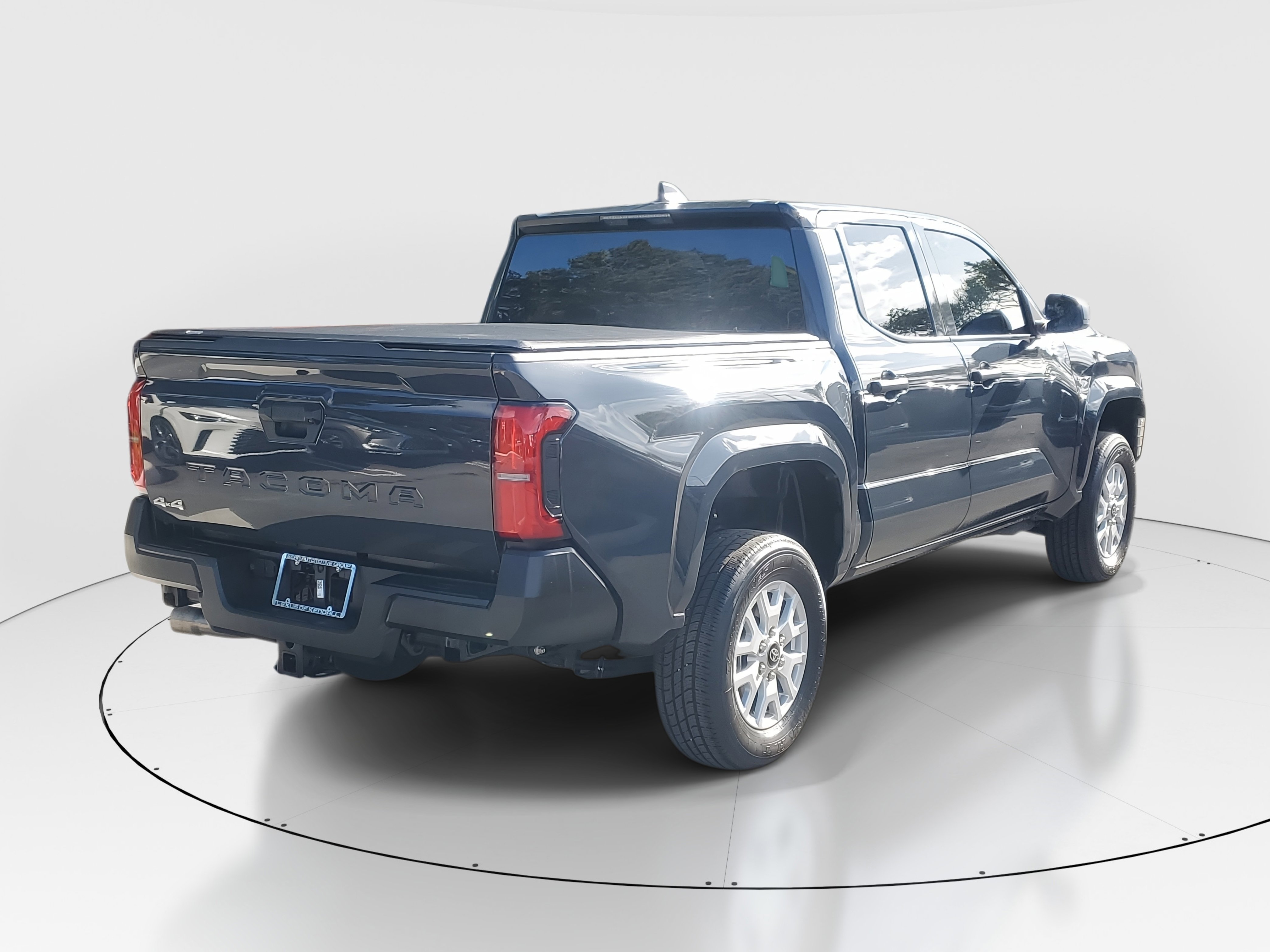 Used 2025 Toyota Tacoma SR image 7