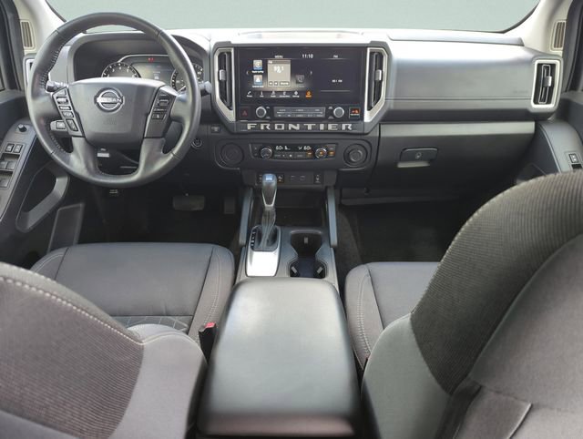 Used 2025 Nissan Frontier SV w/ SV Convenience Package RWD image 19