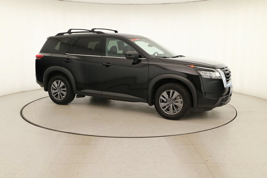 Used 2022 Nissan Pathfinder SV AWD/4WD image 9