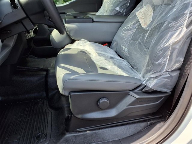 New 2025 Ford F550 4x4 Crew Cab Super Duty image 13
