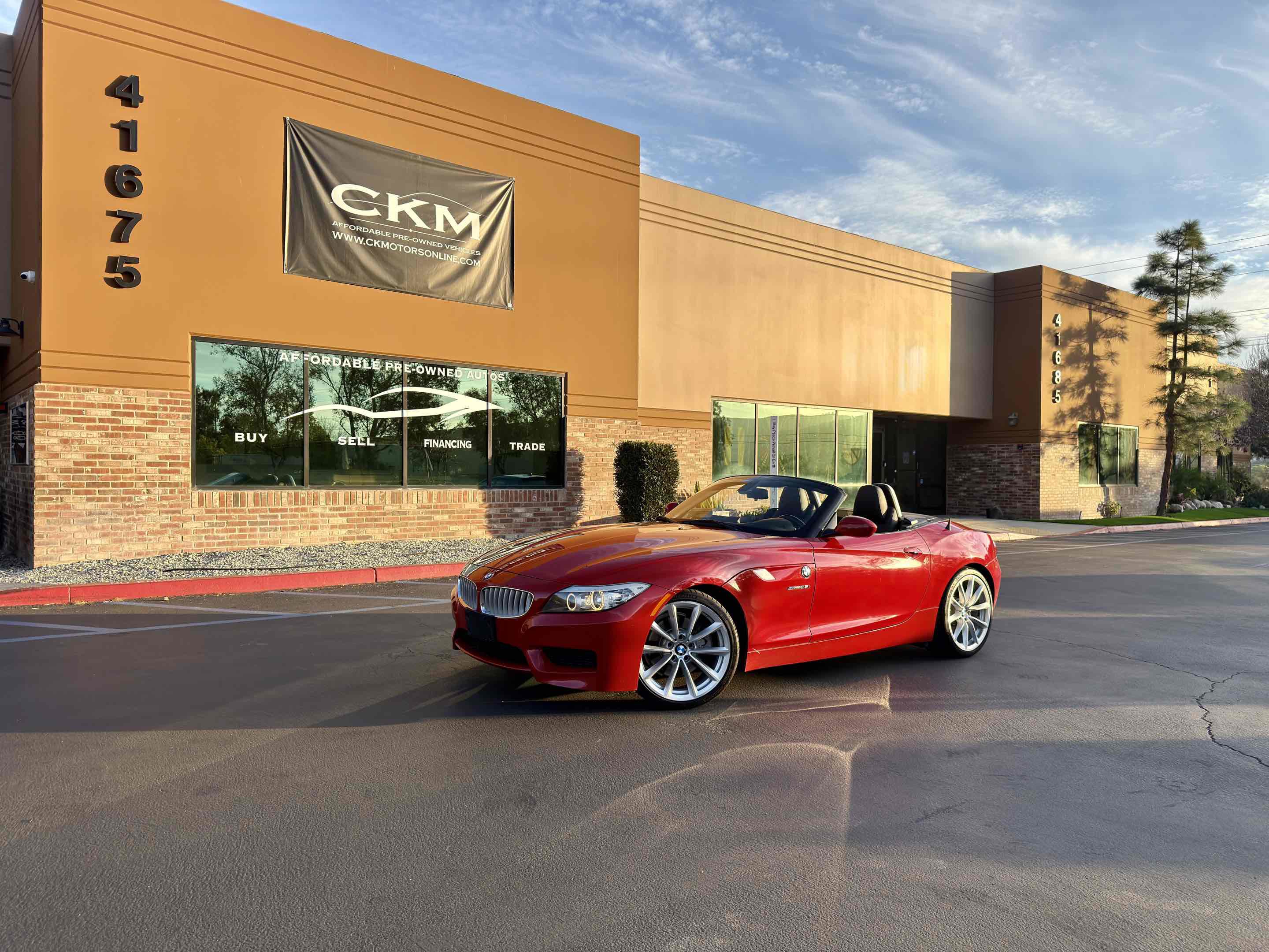 Used 2012 BMW Z4 sDrive35i image 2