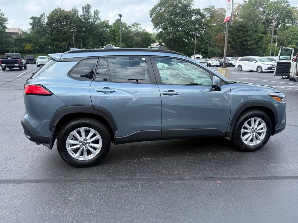Used 2023 Toyota Corolla Cross LE AWD/4WD image 10