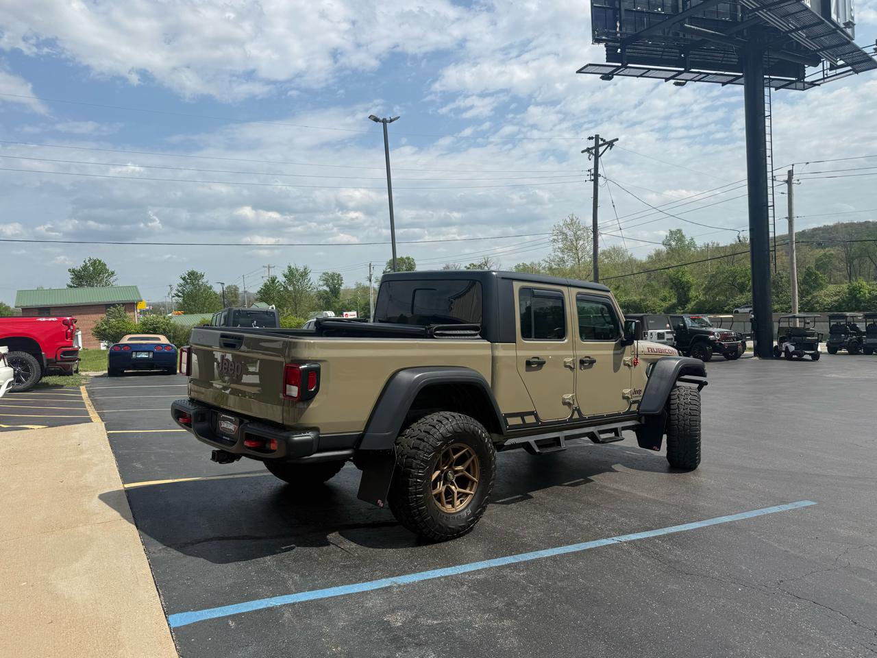 Used 2020 Jeep Gladiator Rubicon w/ Trailer Tow Package AWD/4WD image 3