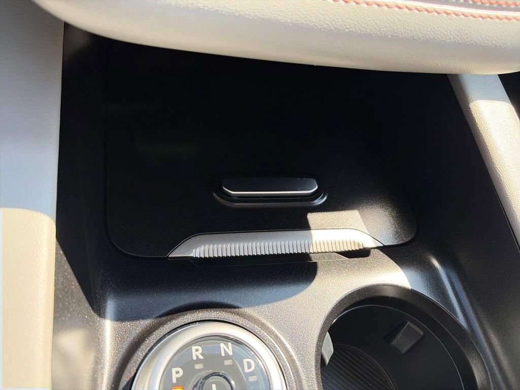 Used 2025 Ford Explorer Active w/ Active Comfort Package image 28