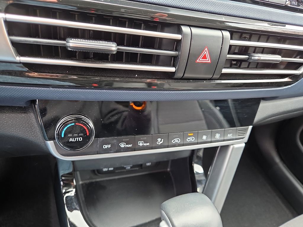 Certified 2023 Kia Seltos S w/ Navigation Package AWD/4WD image 16
