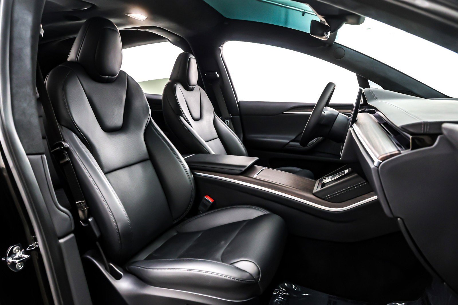 Used 2024 Tesla Model X image 7