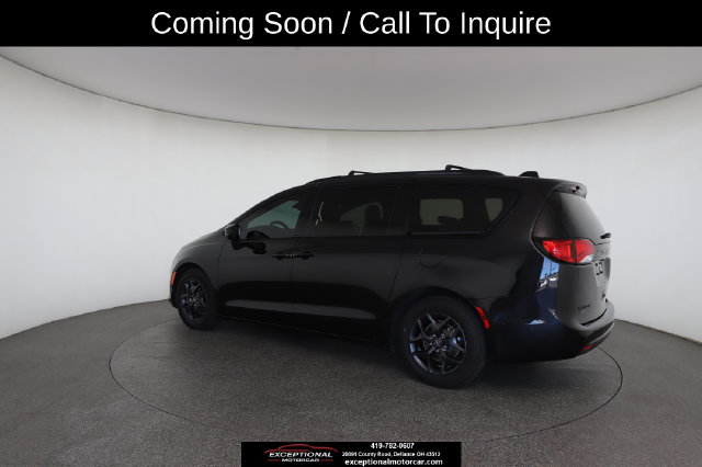 Used 2020 Chrysler Pacifica Touring-L Plus FWD image 10