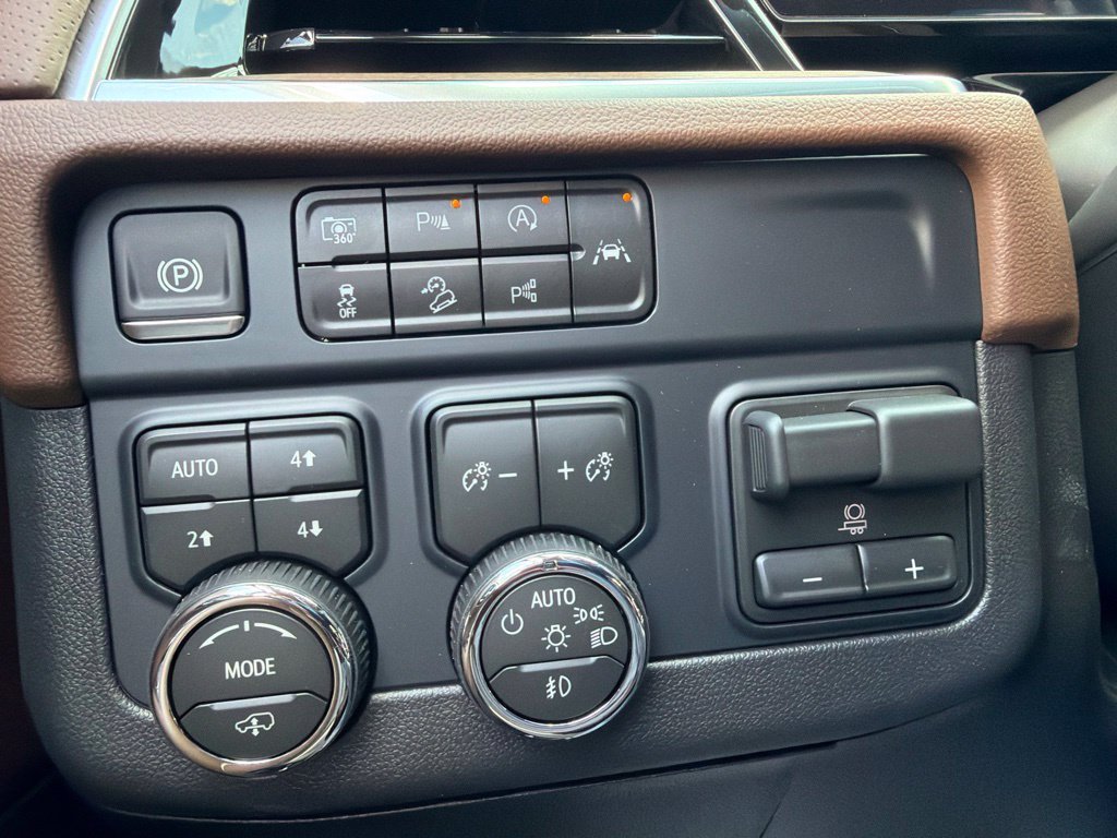 New 2026 Chevrolet Tahoe High Country AWD/4WD image 30