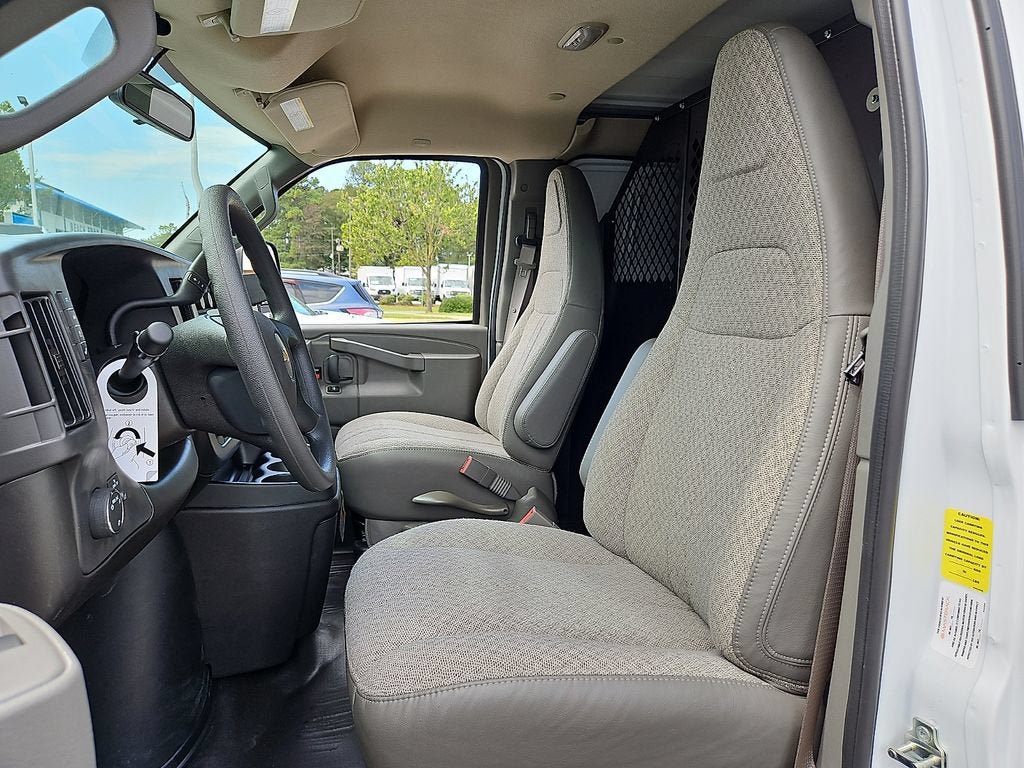 New 2026 Chevrolet Express 2500 w/ Driver Convenience Package RWD image 8