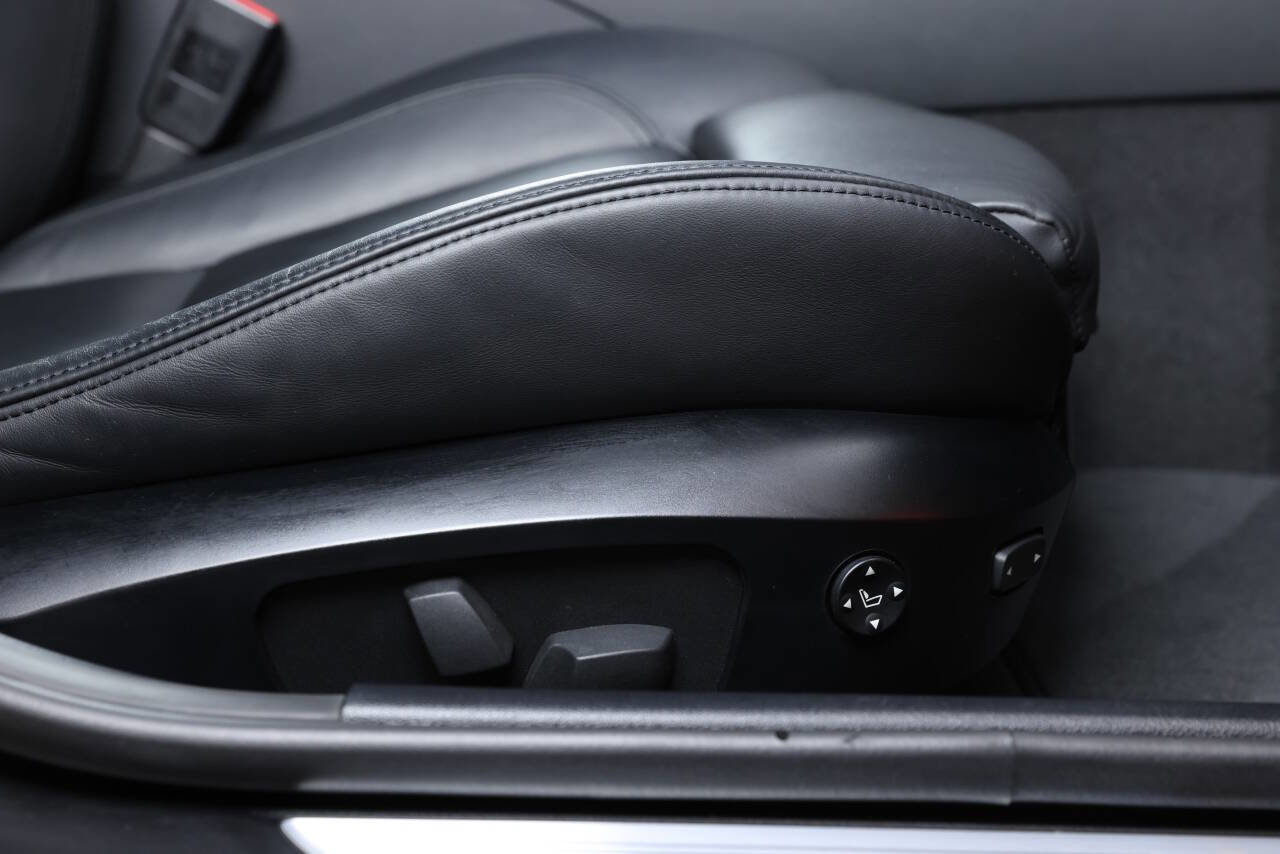 Used 2011 BMW M3 Sedan image 93