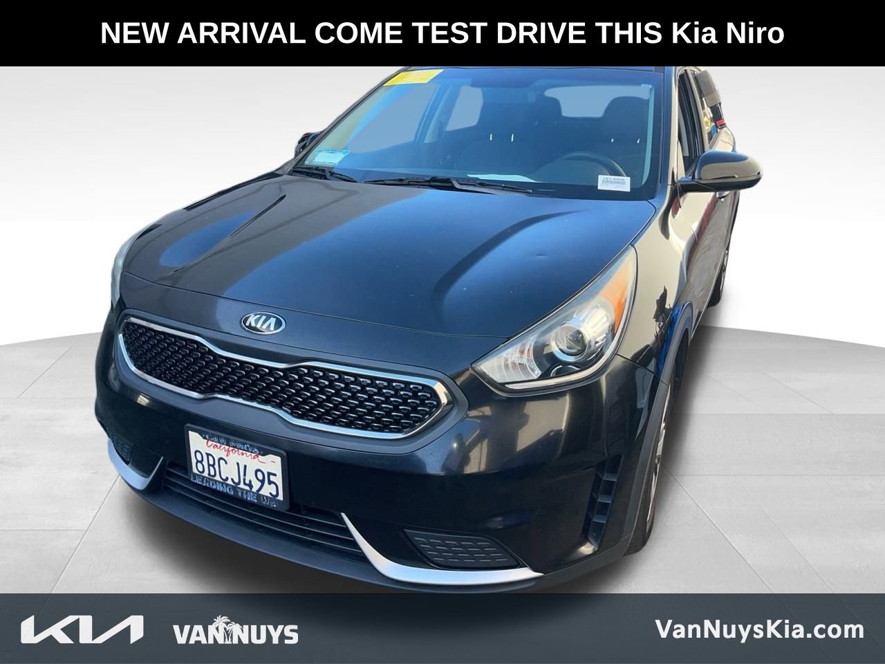 Used 2018 Kia Niro LX image 2