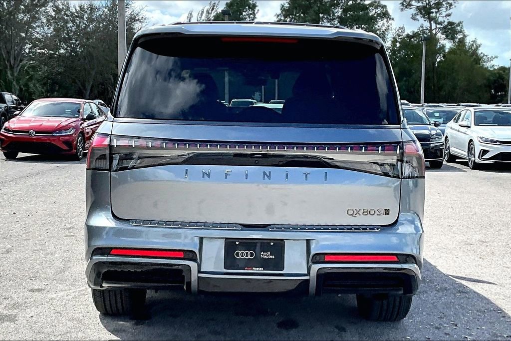 Used 2026 INFINITI QX80 4WD w/ Sport Exterior Package image 6
