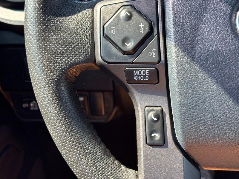 Used 2020 Toyota Tacoma TRD Off-Road AWD/4WD image 19
