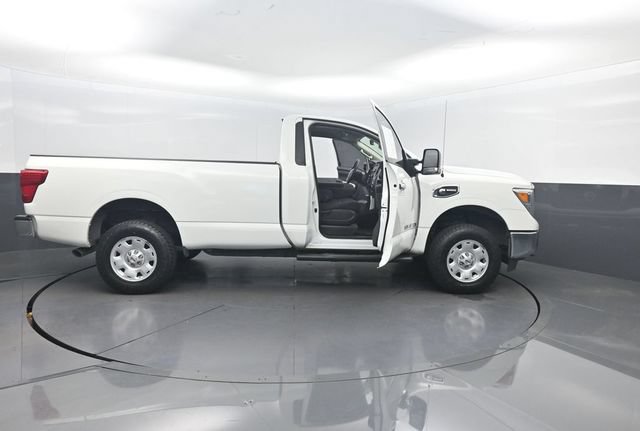 Used 2017 Nissan Titan SV RWD image 33