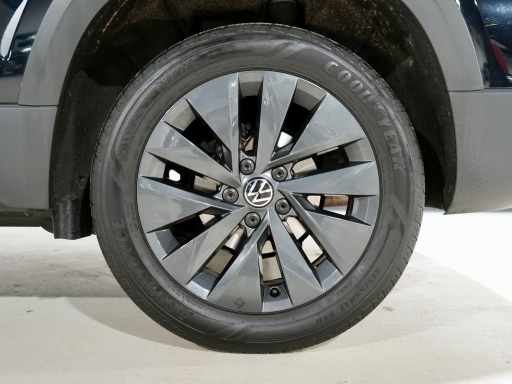 Used 2023 Volkswagen Taos S image 31