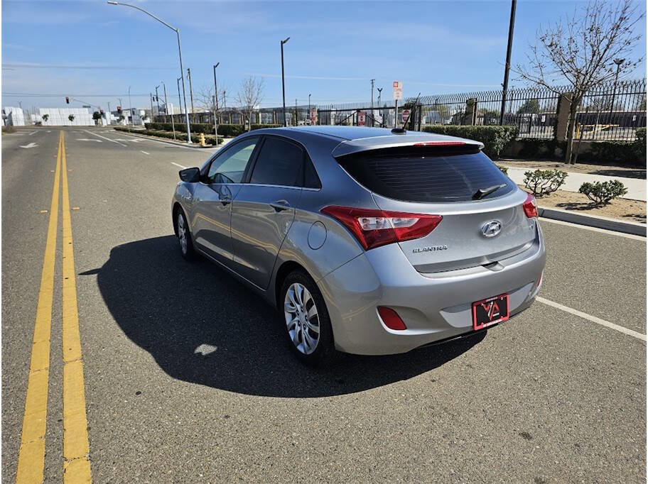 Used 2016 Hyundai Elantra GT FWD image 7
