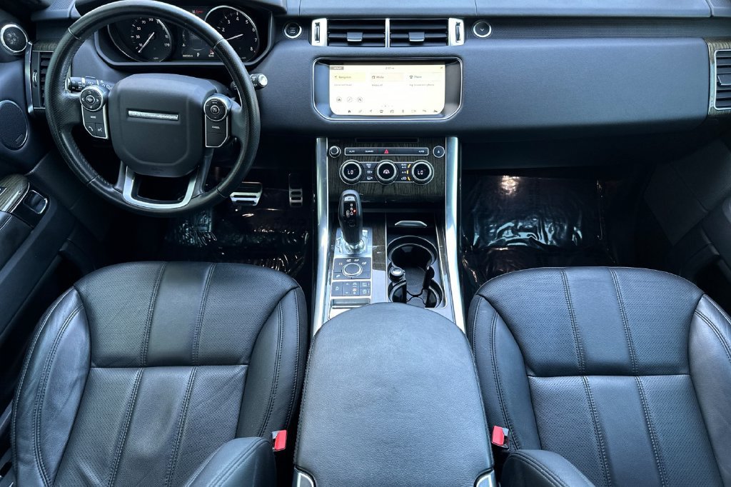 Used 2017 Land Rover Range Rover Sport SE AWD/4WD image 12