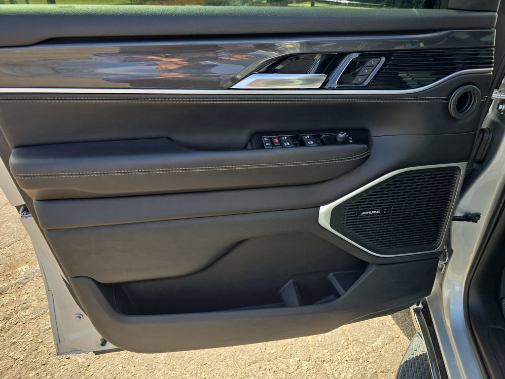 Used 2022 Jeep Wagoneer Series I w/ Premium Group I image 12