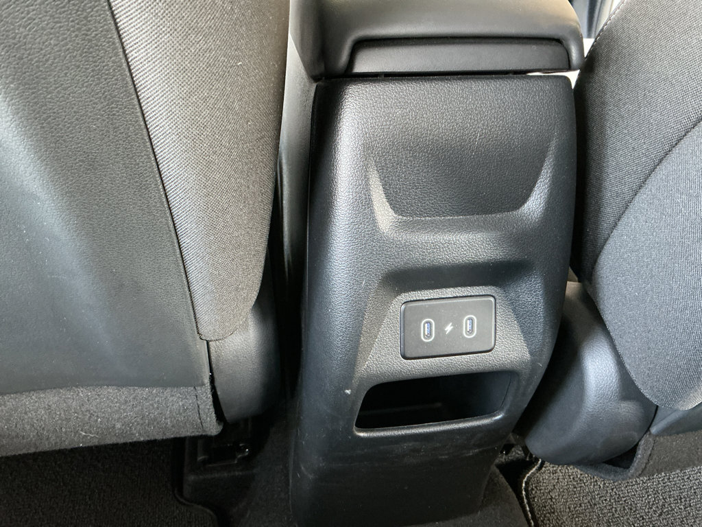 Certified 2025 Hyundai Venue SEL image 11