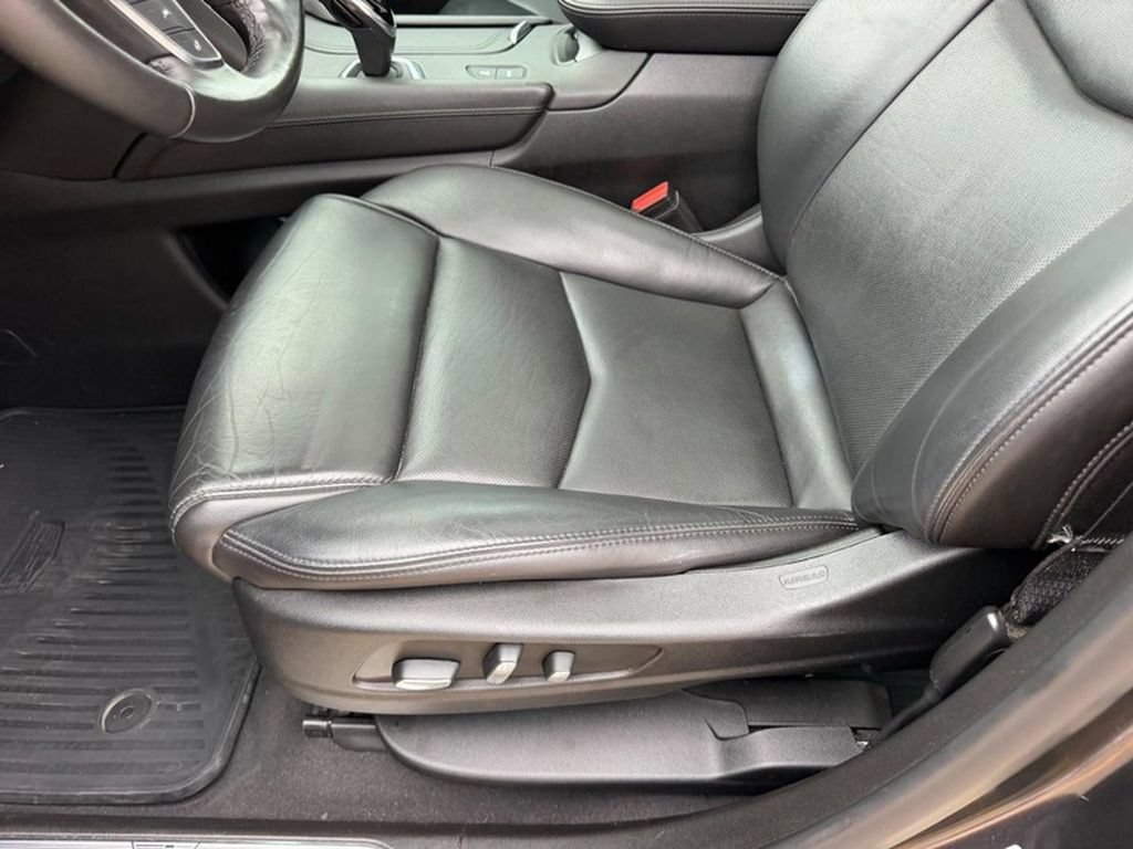 Used 2018 Cadillac XT5 Premium Luxury FWD image 21